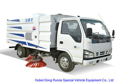 China Straßen-Kehrmaschine-LKW ISUZUS 600 für das waschende Fegen, Straßenfeger-Fahrzeug fournisseur