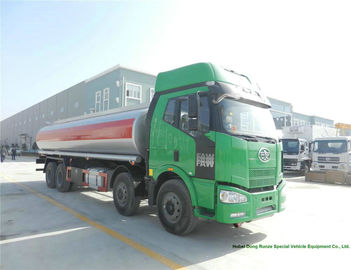 China Brennstoff-Transport-LKWs FAW J6 für Rohöl/das Schmieren von Oi-Lieferung 28000L -30000L fournisseur