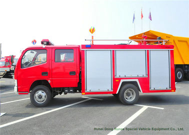 China Fasten Wasser-Behälter-Feuerbekämpfungs-LKW der Rettungs-4x2 95HP, Feuergebührenfeuer-Angebot-Fahrzeug fournisseur