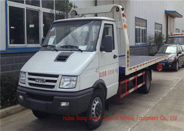 China Dieselmotor IVECOS Wrecker-Abschleppwagen, Flachbettzusammenbruch-Wiederaufnahme-LKW fournisseur