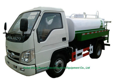 China Wasser Folrand 4000L Bowser-LKW mit Wasser-Pumpen-Berieselungsanlage für Wasser-Lieferung und Spray fournisseur