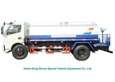 China Tauschen Sie angebrachten Edelstahl-Wasser-Behälter 6M3 mit Wasser-Pumpen-Berieselungsanlage für Wasser-Lieferung und Spray LHD/RHD fournisseur
